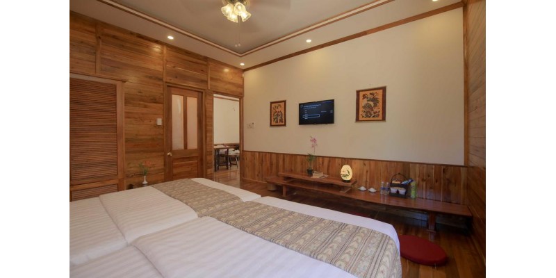 Biệt thự Hướng hồ bơi (Villa with Pool View)