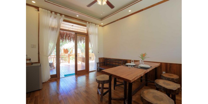 Bungalow Gia đình Hướng Hồ bơi 