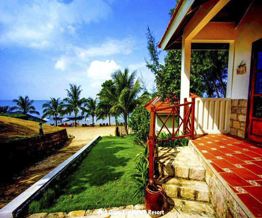 Phòng Deluxe giường đôi Hướng biển một phần (Deluxe Double Room with Partial Sea View)