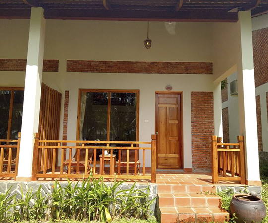 Villa cạnh biển (Seaside Villa)
