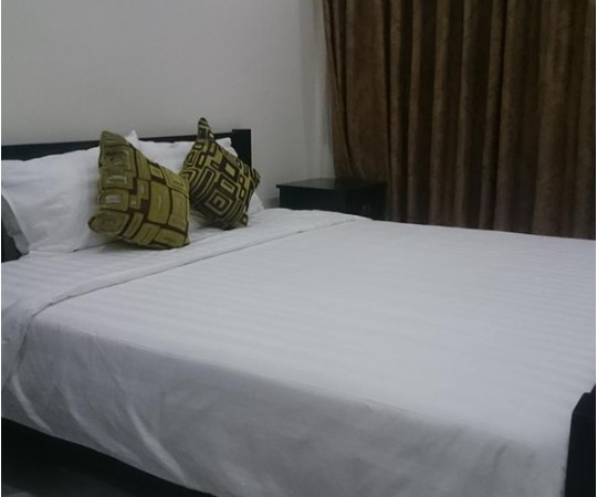 Hotel 2 Room