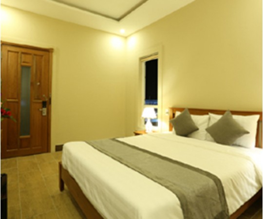 Superior Partial Sea View