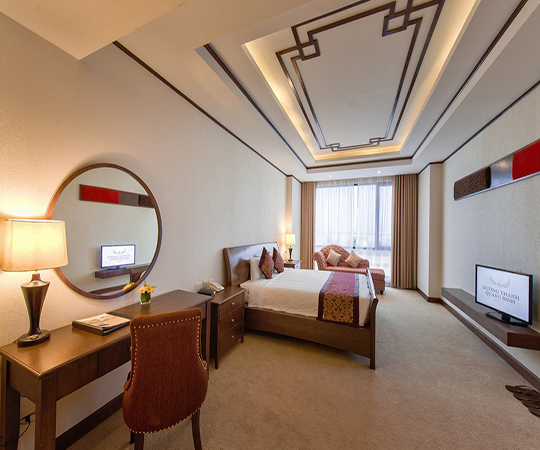 Deluxe King/ Twin City View